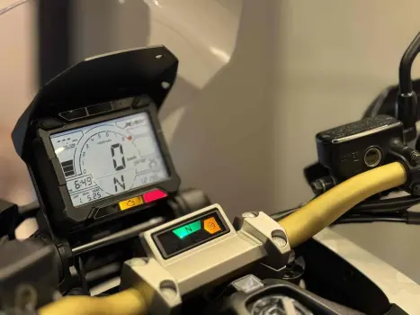 HONDA X-ADV 750 , Foto 7