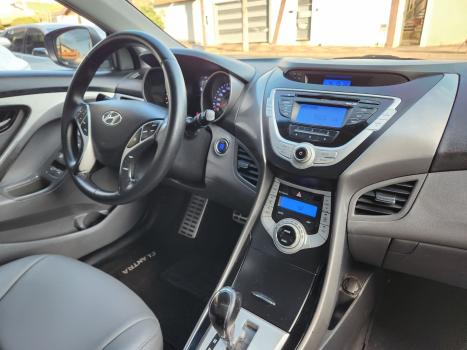 HYUNDAI Elantra 1.8 16V 4P, Foto 9