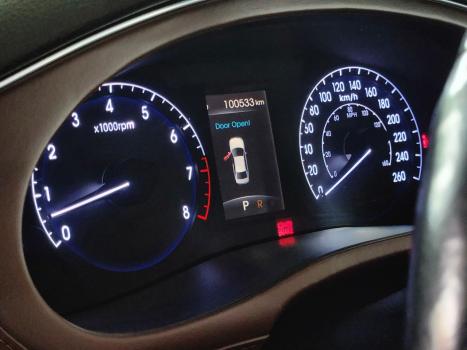 HYUNDAI Genesis 3.8 V6 24V 4P , Foto 16