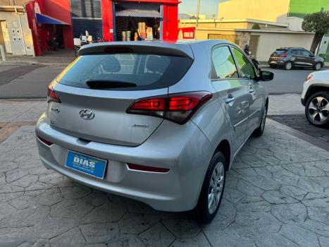 HYUNDAI HB 20 Hatch 1.6 16V 4P FLEX COMFORT PLUS AUTOMTICO, Foto 4