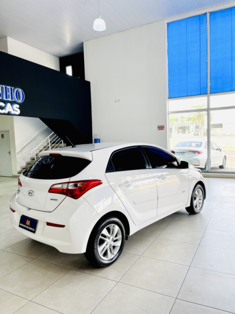 HYUNDAI HB 20 Hatch 1.6 16V 4P FLEX COMFORT PLUS AUTOMTICO, Foto 6