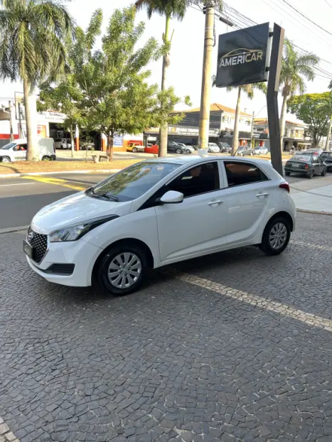 HYUNDAI HB 20 Hatch 1.0 12V 4P FLEX UNIQUE, Foto 2