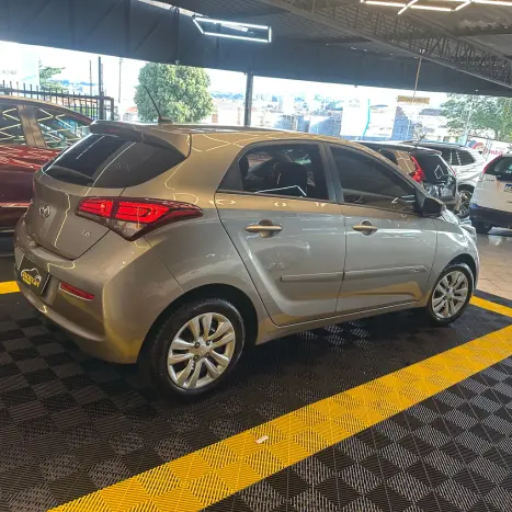 HYUNDAI HB 20 Hatch 1.6 16V 4P FLEX COMFORT, Foto 5