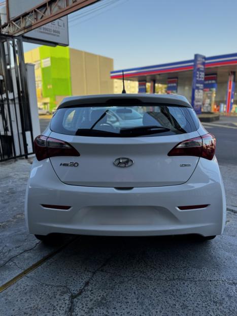 HYUNDAI HB 20 Hatch 1.0 12V 4P FLEX COMFORT PLUS, Foto 4