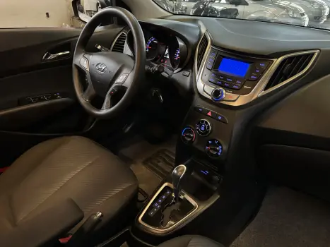 HYUNDAI HB 20 Hatch 1.6 16V 4P FLEX COMFORT PLUS AUTOMTICO, Foto 9