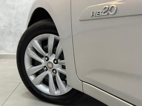 HYUNDAI HB 20 Hatch 1.6 16V 4P FLEX COMFORT PLUS AUTOMTICO, Foto 16