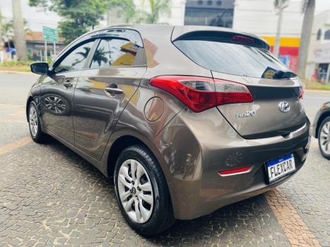 HYUNDAI HB 20 Hatch 1.6 16V 4P FLEX COMFORT PLUS AUTOMTICO, Foto 5