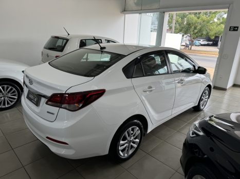 HYUNDAI HB 20 Sedan 1.6 16V 4P FLEX COMFORT PLUS AUTOMTICO, Foto 4