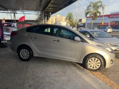 HYUNDAI HB 20 Sedan 1.6 16V 4P FLEX COMFORT PLUS AUTOMTICO, Foto 2