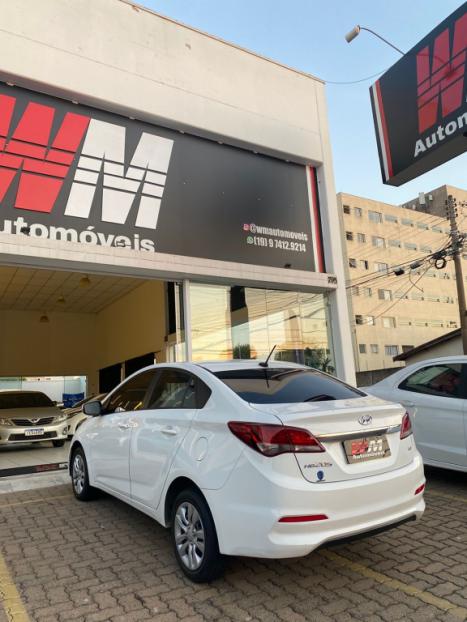 HYUNDAI HB 20 Sedan 1.6 16V 4P FLEX COMFORT PLUS, Foto 3