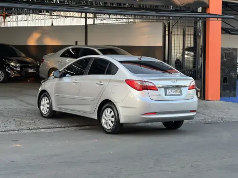 HYUNDAI HB 20 Sedan 1.6 16V 4P FLEX COMFORT STYLE AUTOMTICO, Foto 4