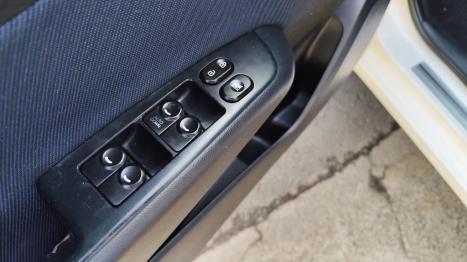 HYUNDAI HB 20 Sedan 1.6 16V 4P FLEX COMFORT PLUS, Foto 16
