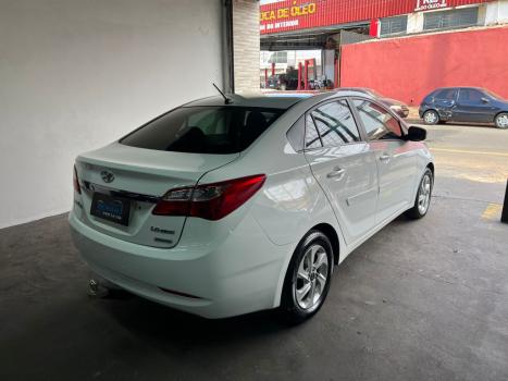 HYUNDAI HB 20 Sedan 1.6 16V 4P FLEX COMFORT PLUS AUTOMTICO, Foto 4
