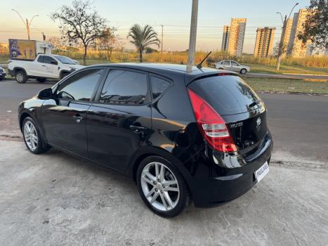 HYUNDAI I30 2.0 16V 4P, Foto 9