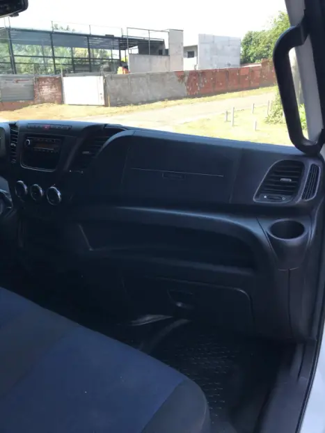IVECO Daily 35-150 CABINE SIMPLES DIESEL, Foto 6