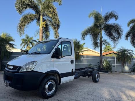 IVECO Daily 35S14 DIESEL CHASSI CABINE TURBO INTERCOOLER, Foto 2