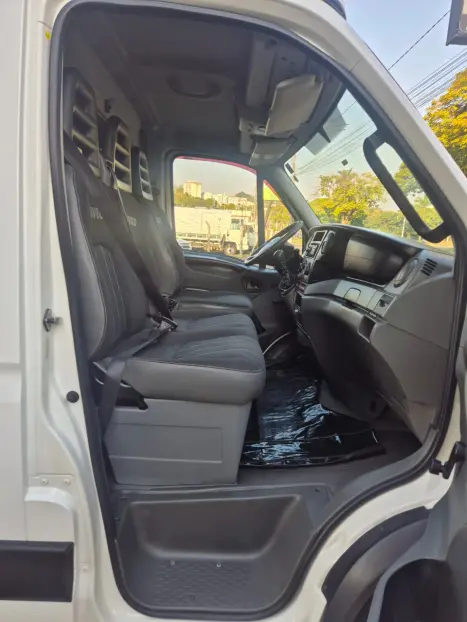 IVECO Daily 35S14 DIESEL CHASSI CABINE TURBO INTERCOOLER, Foto 9