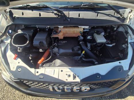 IVECO Daily 35S14 DIESEL CHASSI CABINE TURBO INTERCOOLER, Foto 2