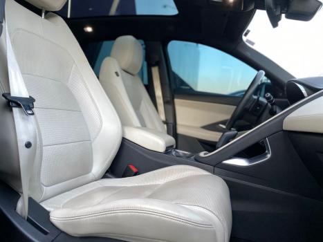JAGUAR E-Pace , Foto 24