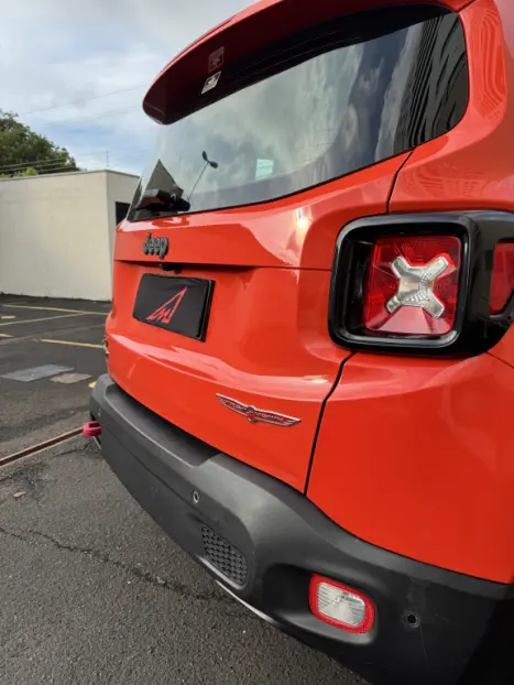 JEEP Renegade 2.0 16V 4P TURBO DIESEL TRAILHAWK 4X4 AUTOMTICO, Foto 3