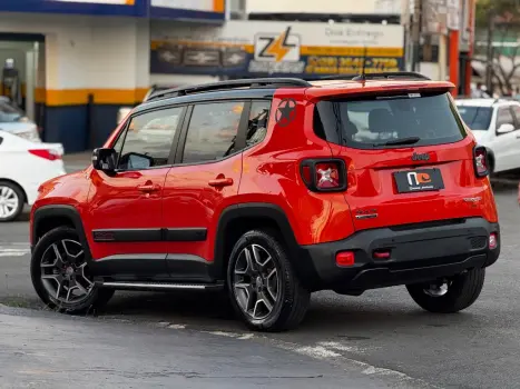 JEEP Renegade 2.0 16V 4P TURBO DIESEL TRAILHAWK 4X4 AUTOMTICO, Foto 3