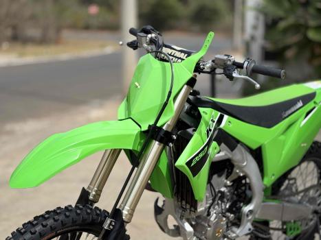 KAWASAKI KX 250 F , Foto 3