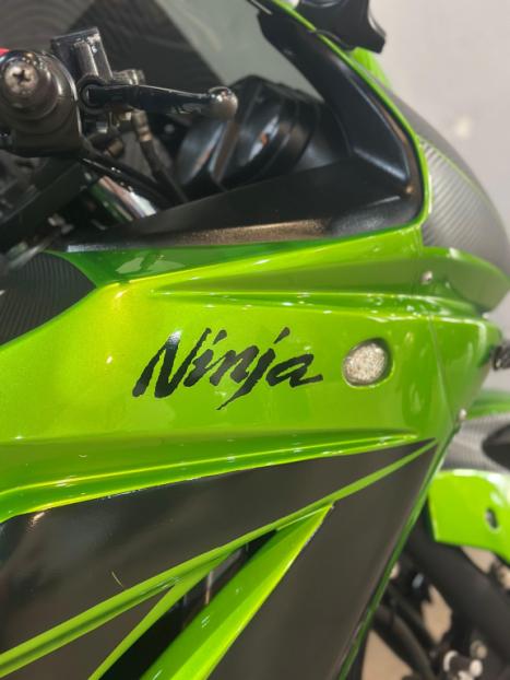 KAWASAKI Ninja 250 R, Foto 6