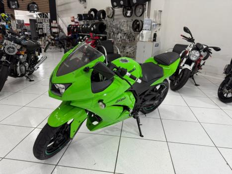 KAWASAKI Ninja 250 R, Foto 2