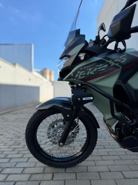 KAWASAKI Versys 300 TOURER, Foto 4