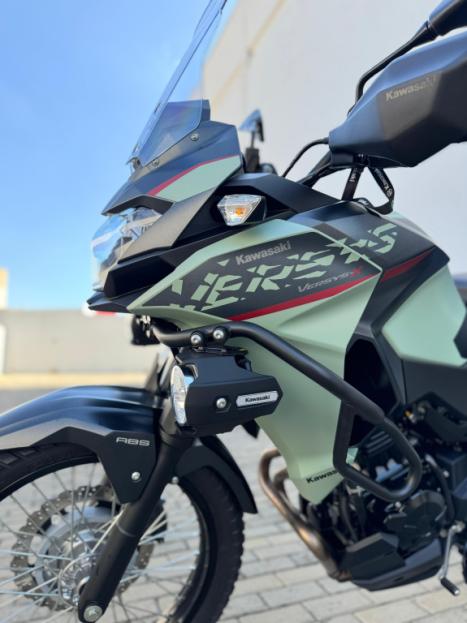 KAWASAKI Versys 300 TOURER, Foto 3