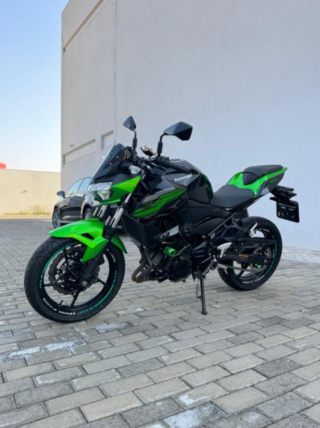 KAWASAKI Z 400 ABS, Foto 2