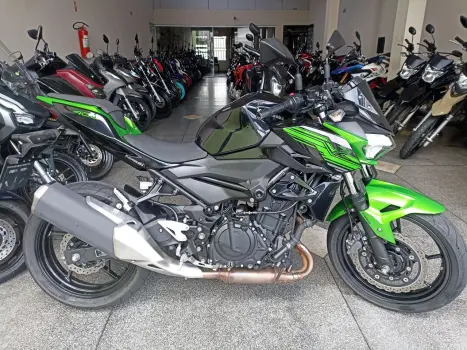 KAWASAKI Z 400 ABS, Foto 1