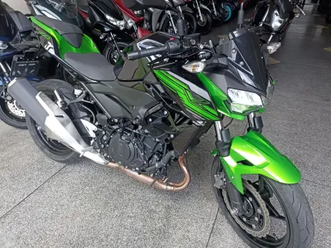 KAWASAKI Z 400 ABS, Foto 3