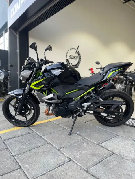 KAWASAKI Z 400 ABS, Foto 5