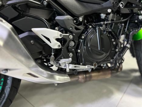KAWASAKI Z 400 ABS, Foto 8