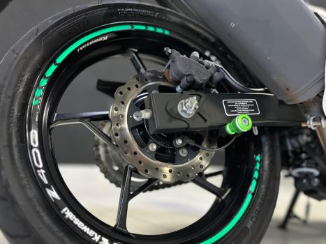 KAWASAKI Z 400 ABS, Foto 12