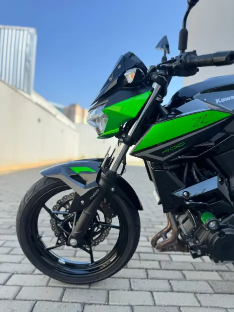 KAWASAKI Z 400 ABS, Foto 4
