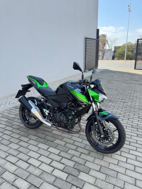 KAWASAKI Z 400 ABS, Foto 8