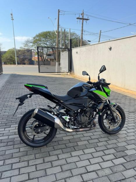 KAWASAKI Z 400 ABS, Foto 10