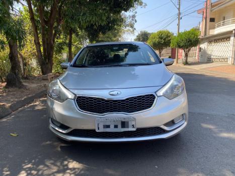 KIA Cerato Sedan 1.6 16V 4P SX3 AUTOMTICO, Foto 2