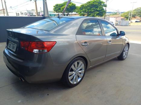 KIA Cerato Sedan 1.6 16V 4P SX3 AUTOMTICO, Foto 4