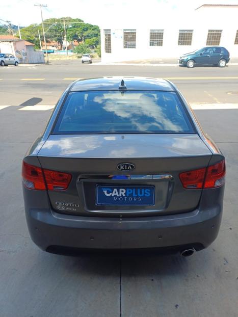 KIA Cerato Sedan 1.6 16V 4P SX3 AUTOMTICO, Foto 6