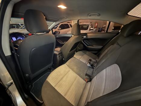 KIA Cerato Sedan 1.6 16V 4P SX, Foto 7