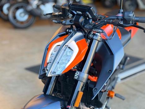 KTM 390 Duke , Foto 3
