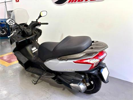 KYMCO Downtown 300i ABS, Foto 2