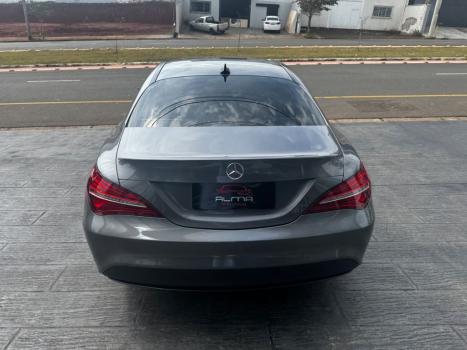 MERCEDES-BENZ CLA 180 1.6 16V 4P CGI TURBO 7G-TRONIC DCT AUTOMTICO, Foto 5