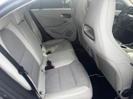 MERCEDES-BENZ CLA 180 1.6 16V 4P CGI TURBO 7G-TRONIC DCT AUTOMTICO, Foto 14