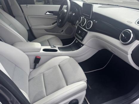 MERCEDES-BENZ CLA 180 1.6 16V 4P CGI TURBO 7G-TRONIC DCT AUTOMTICO, Foto 17