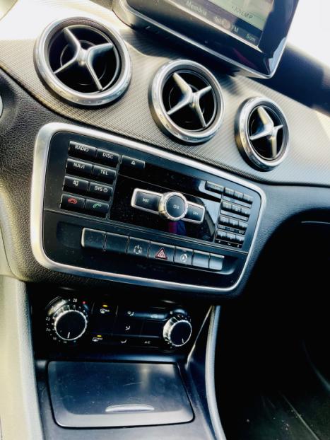 MERCEDES-BENZ GLA 200 1.6 16V 4P CGI ADVANCE TURBO AUTOMTICO, Foto 17