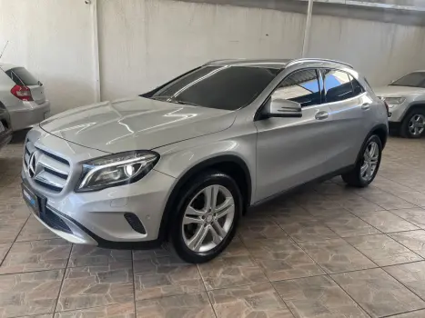 MERCEDES-BENZ GLA 200 1.6 16V 4P FLEX CGI STYLE TURBO AUTOMTICO, Foto 1